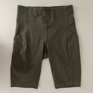 EUC Lululemon Bike Shorts in Army Green - Size 6